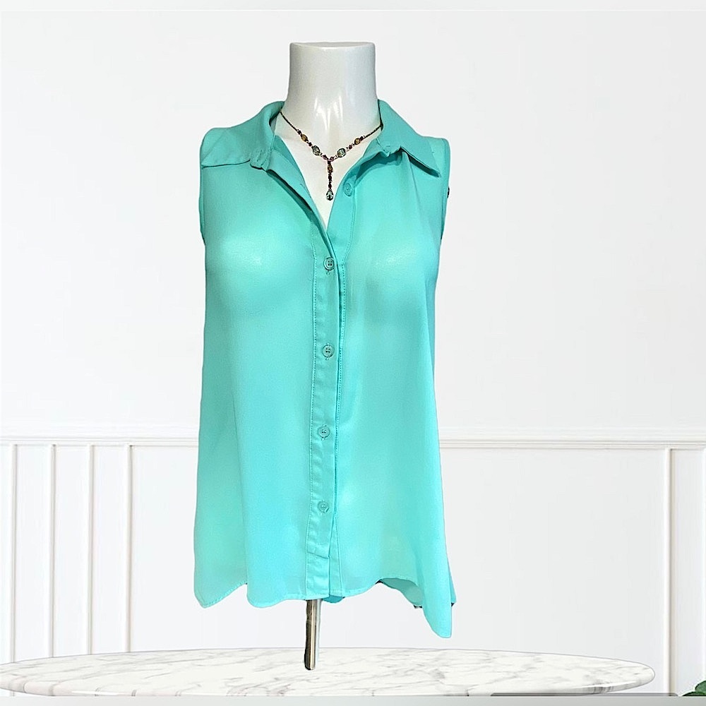 2 FOR $20 - Suzy Shier Blouse XS High Low